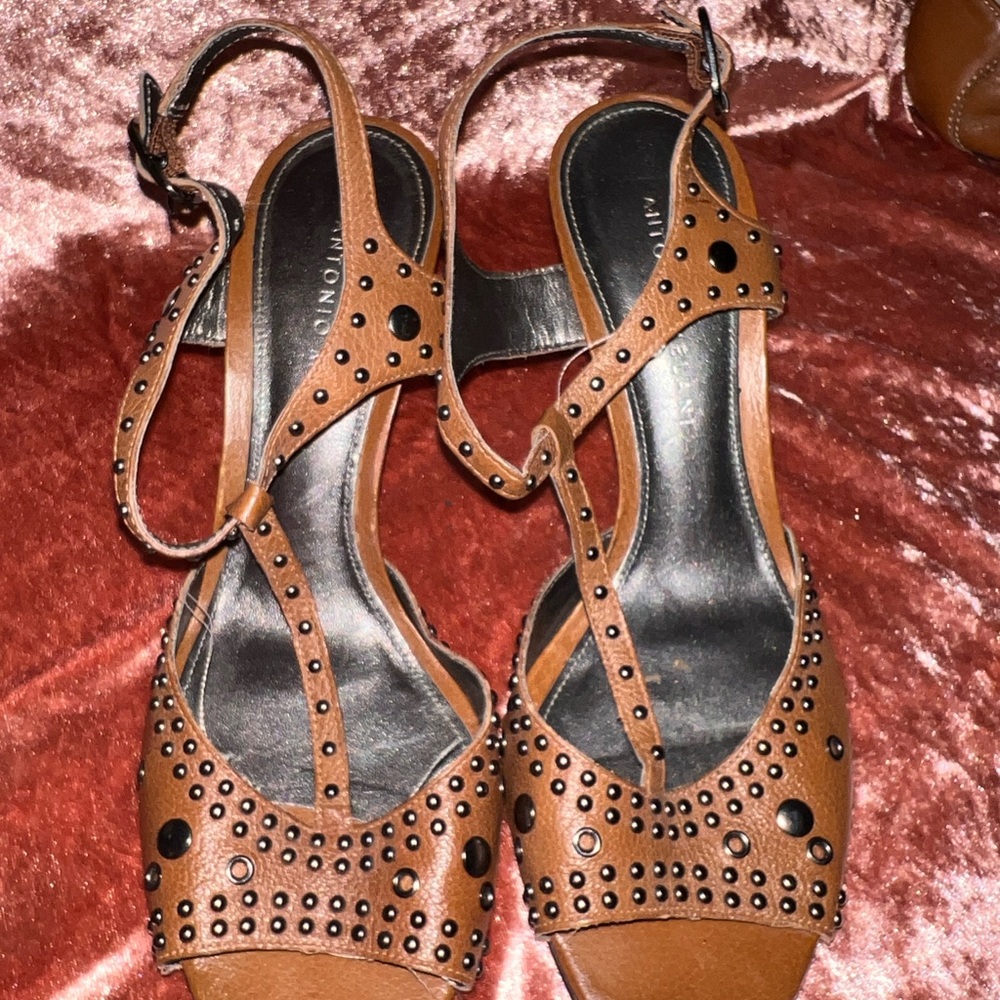 ANTONIO MELANI Tan Studded Sandals